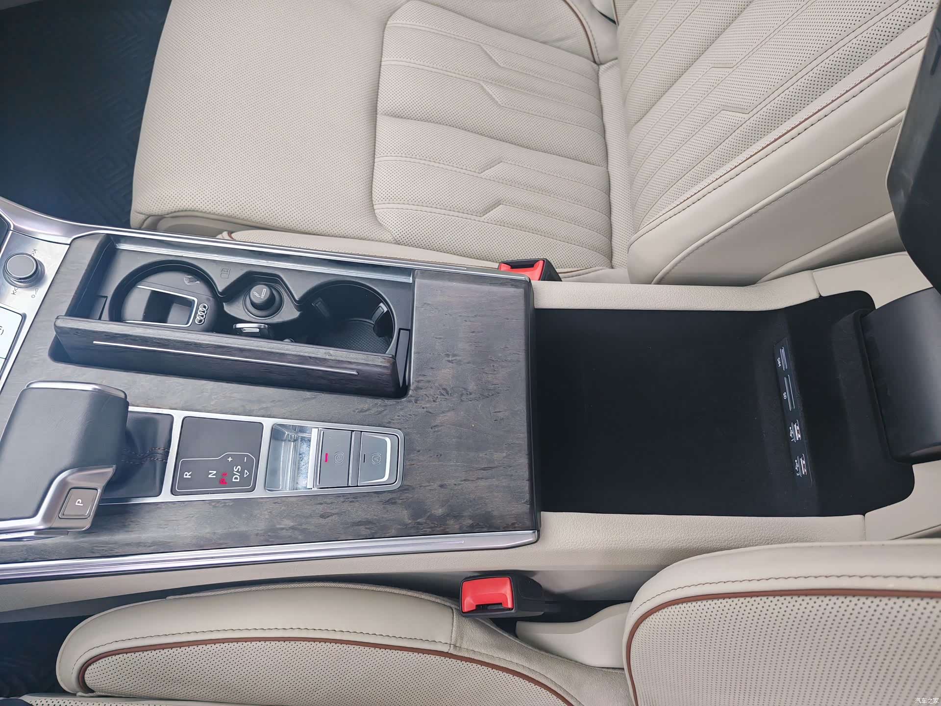 Audi A6L, 2020 23