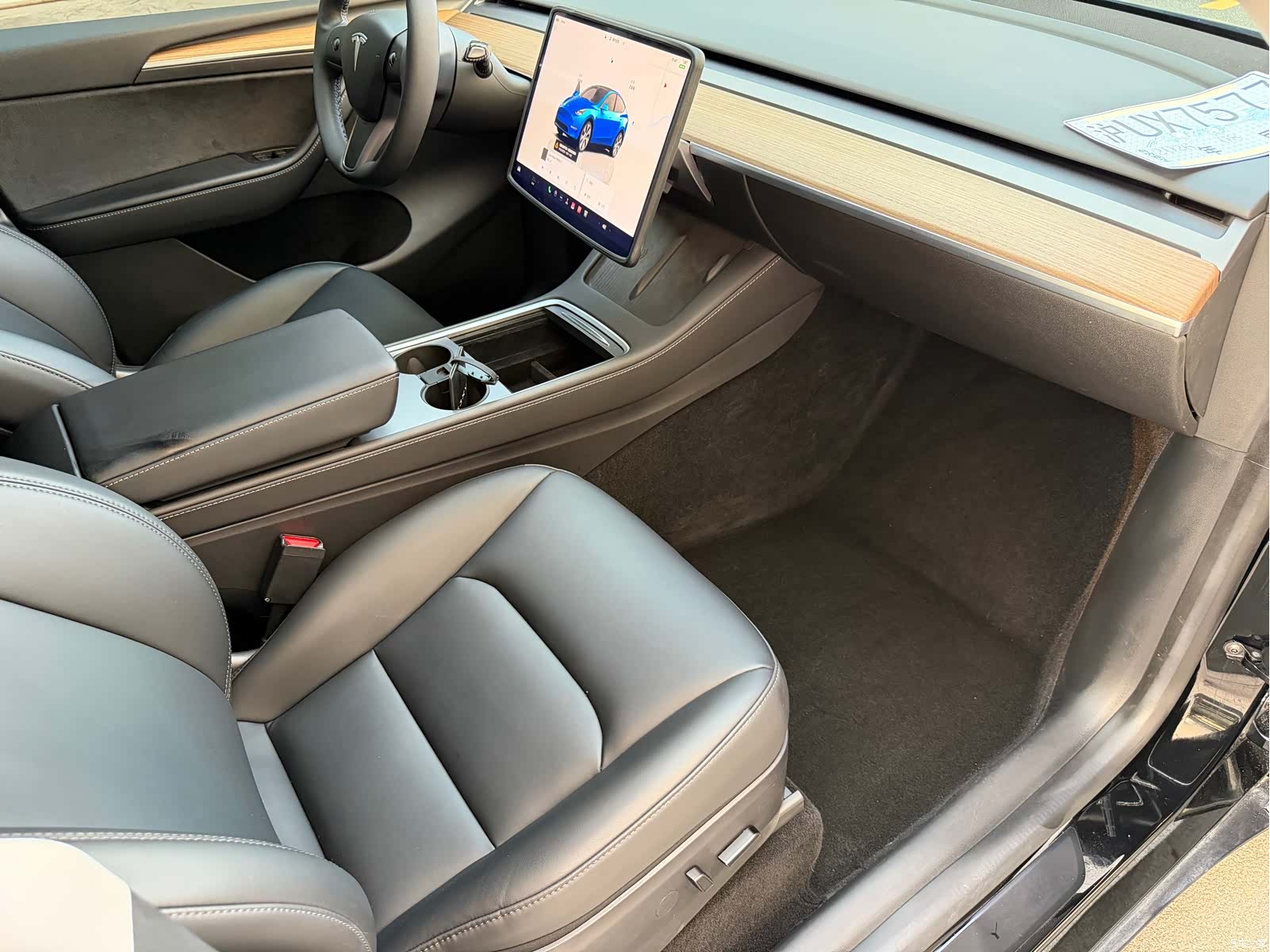 Tesla Model Y, 2023 13