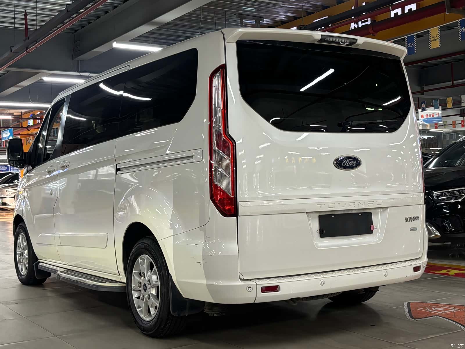 Ford Tourneo, 2017 10