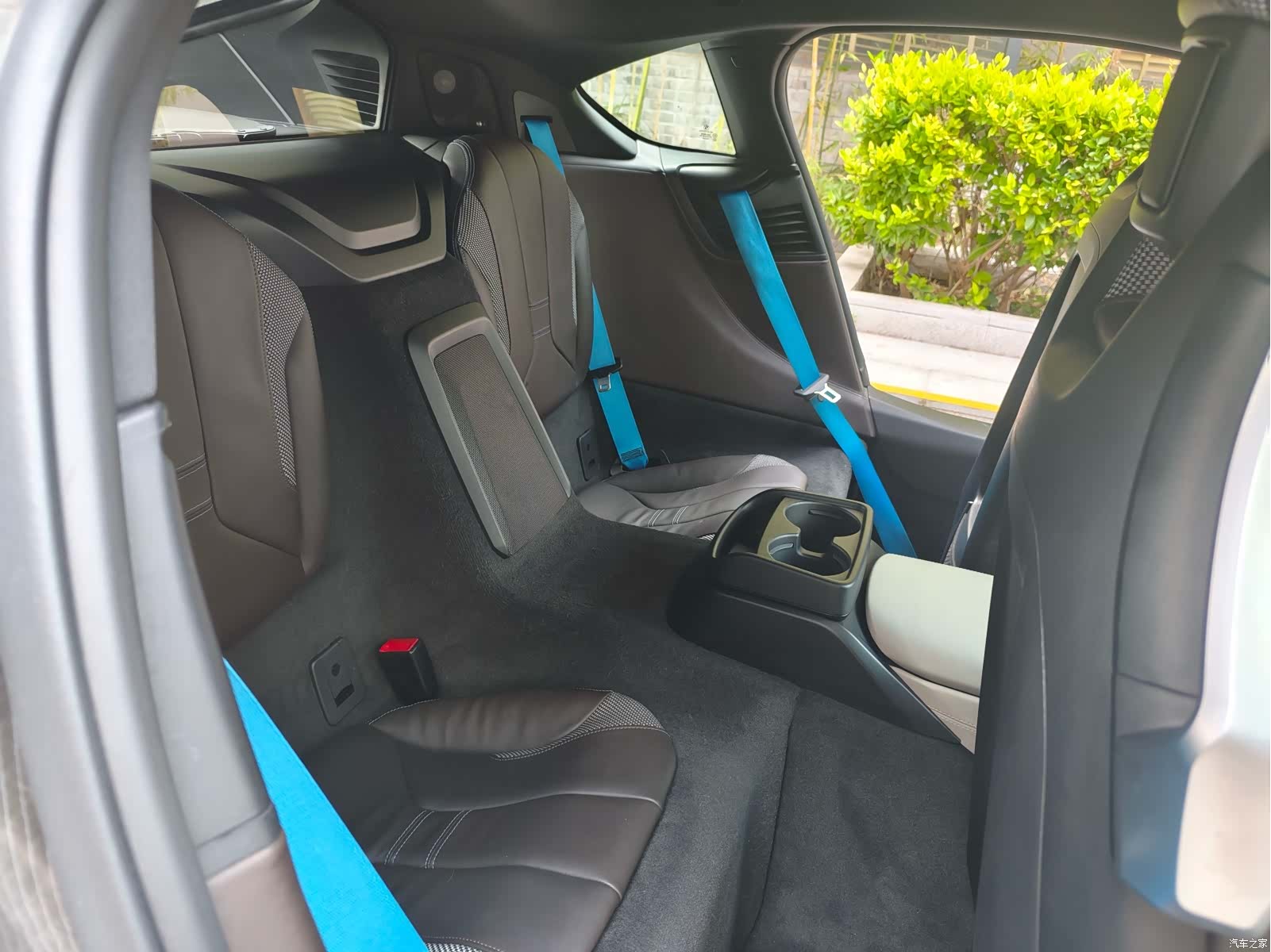 BMW i8, 2017 30