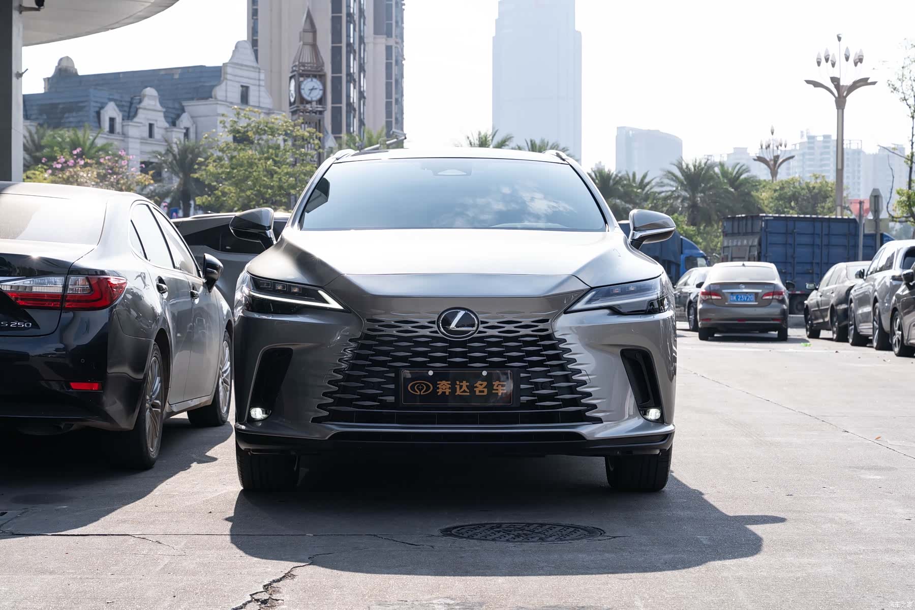 Lexus RX, 2025 2