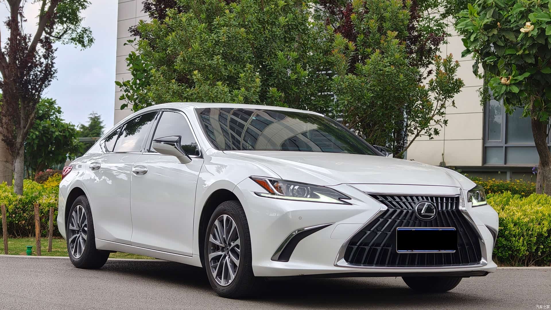 Lexus ES, 2023 3