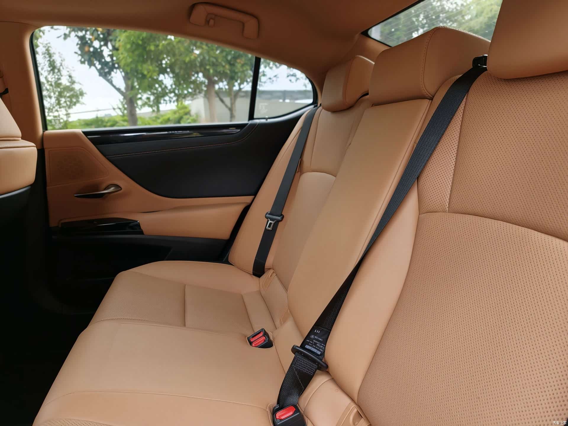 Lexus ES, 2023 26