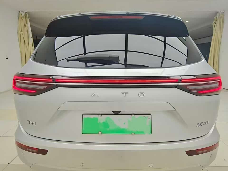 AITO Ask the world M7