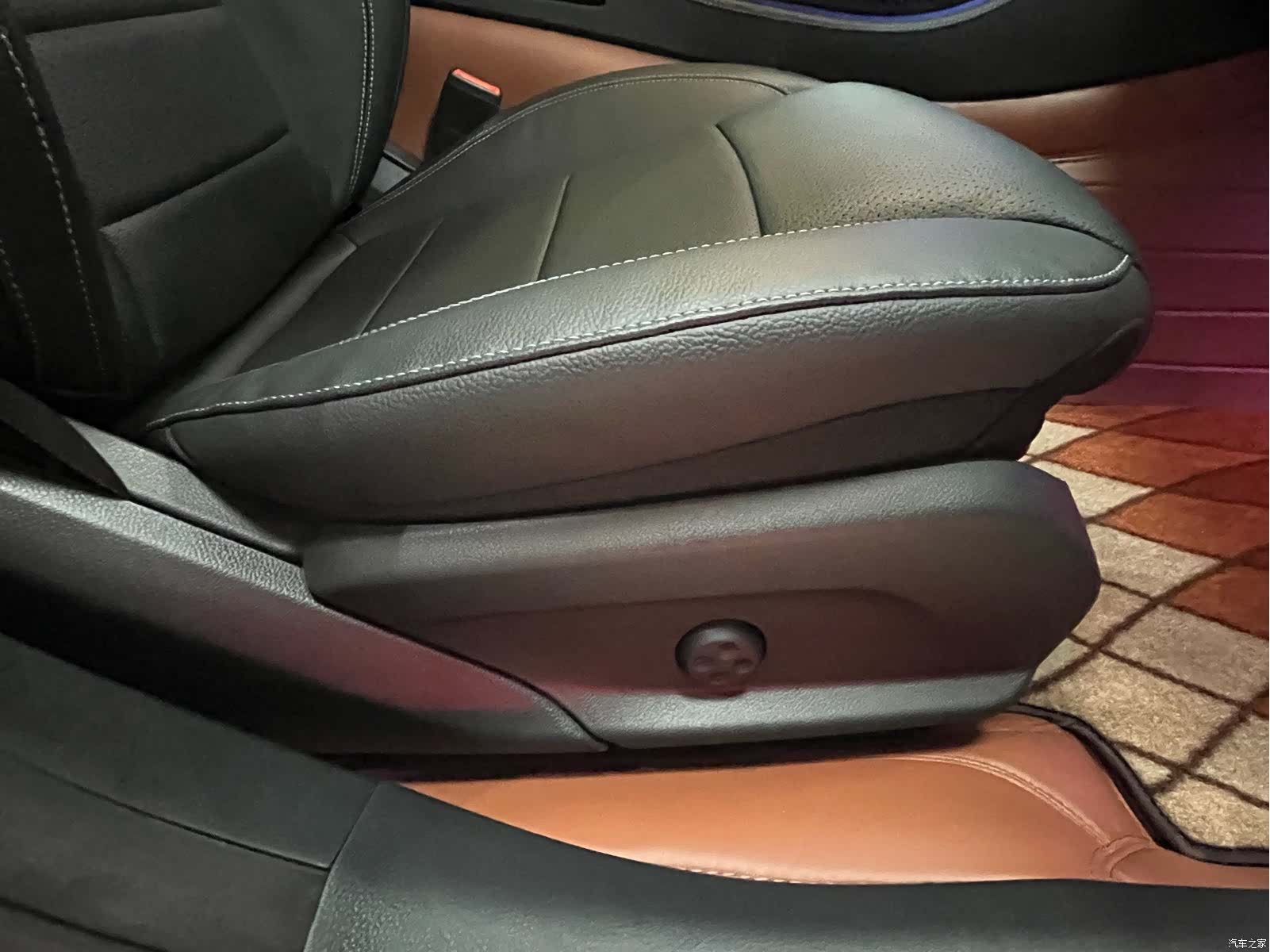 Mercedes-Benz E-Class, 2020 17