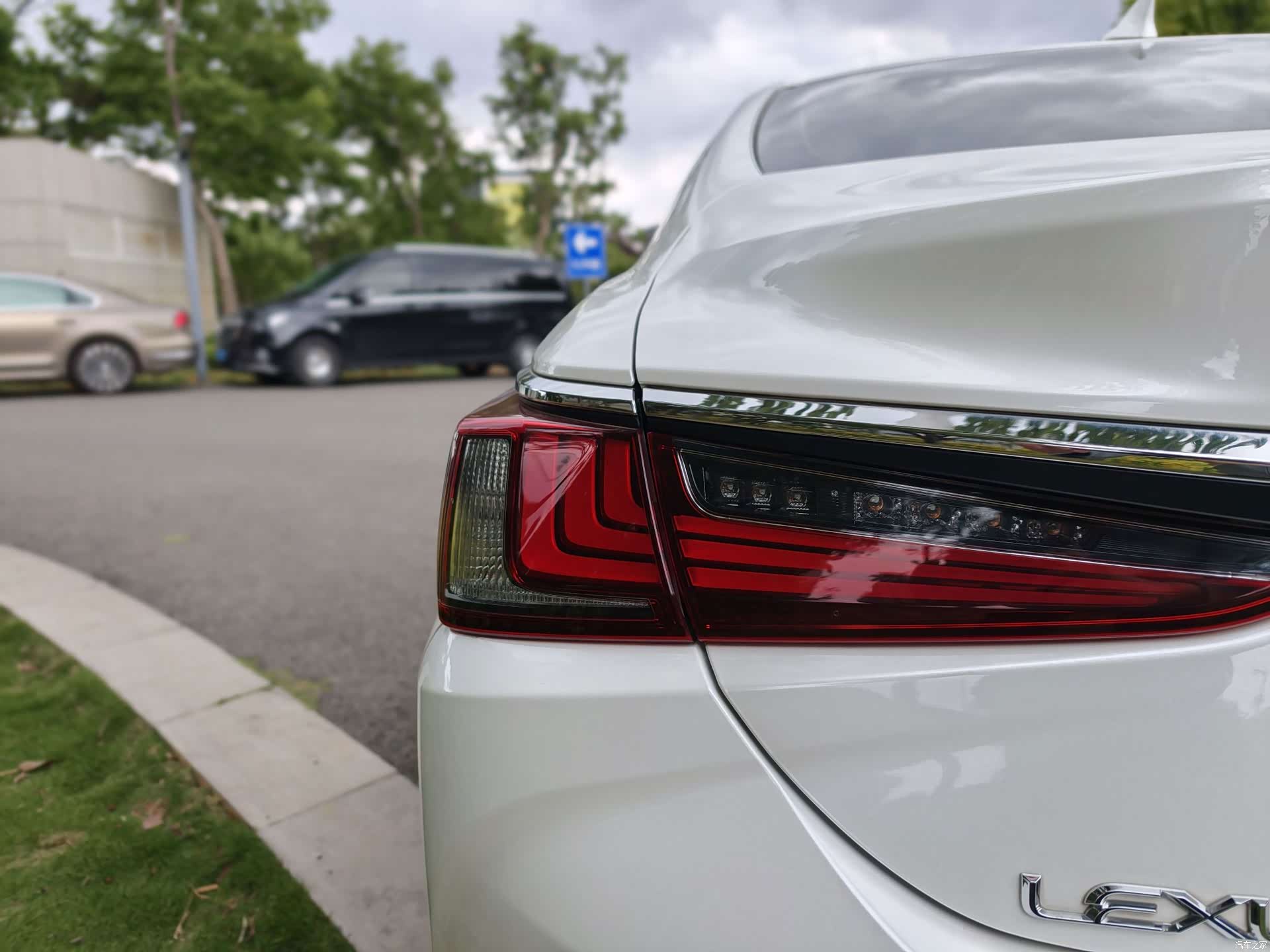 Lexus ES, 2023 37