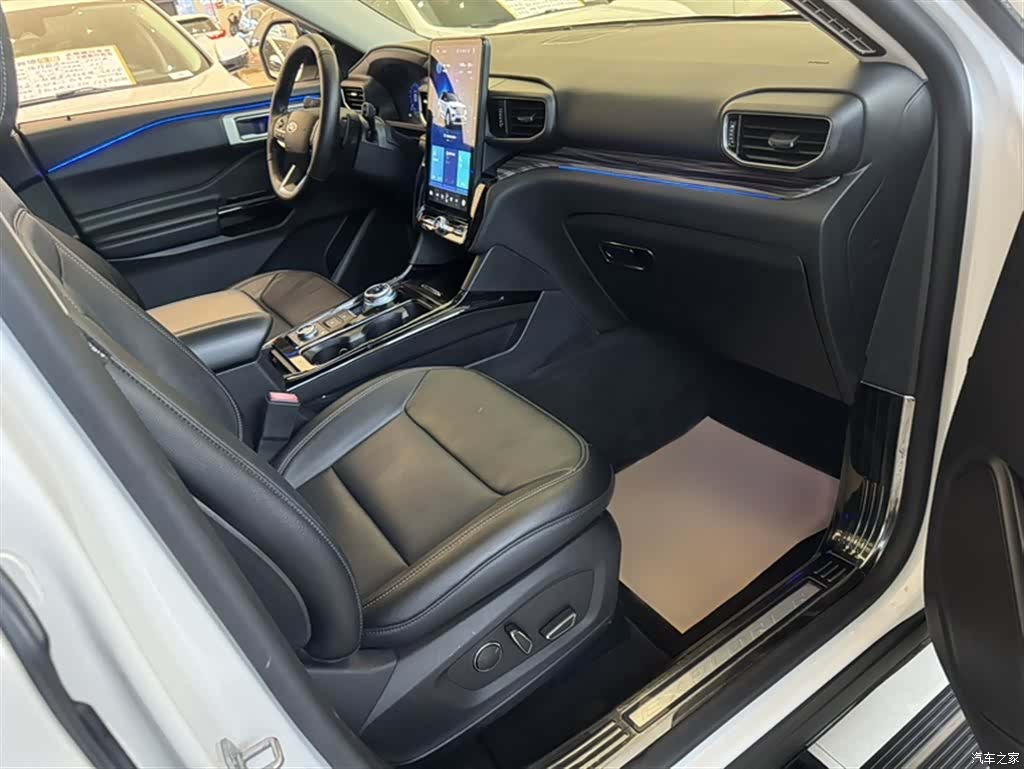 Ford Explorer, 2021 18