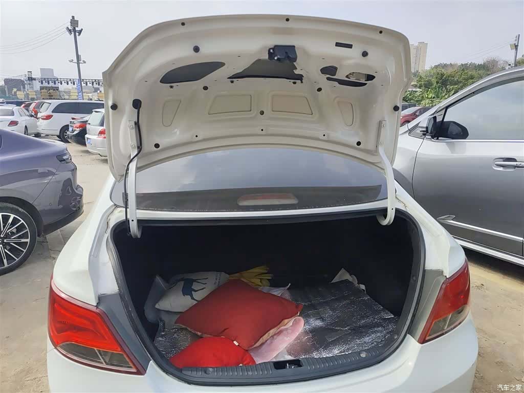 Hyundai GLS, 2014 15