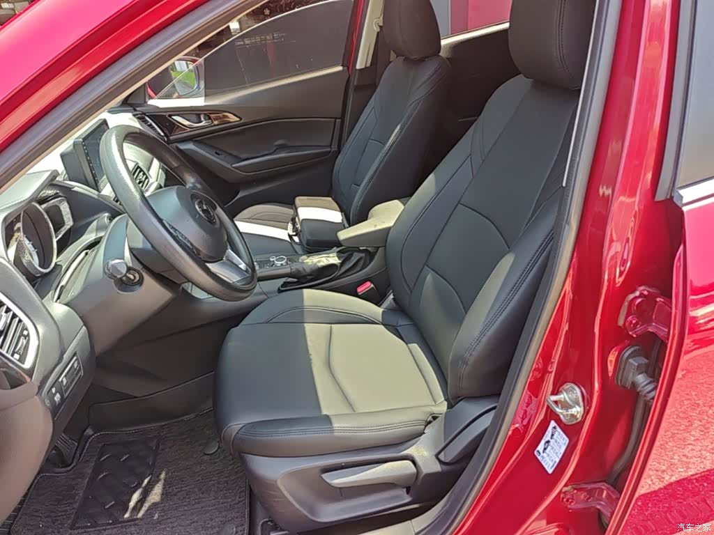 Mazda Mazda3, 2016 15