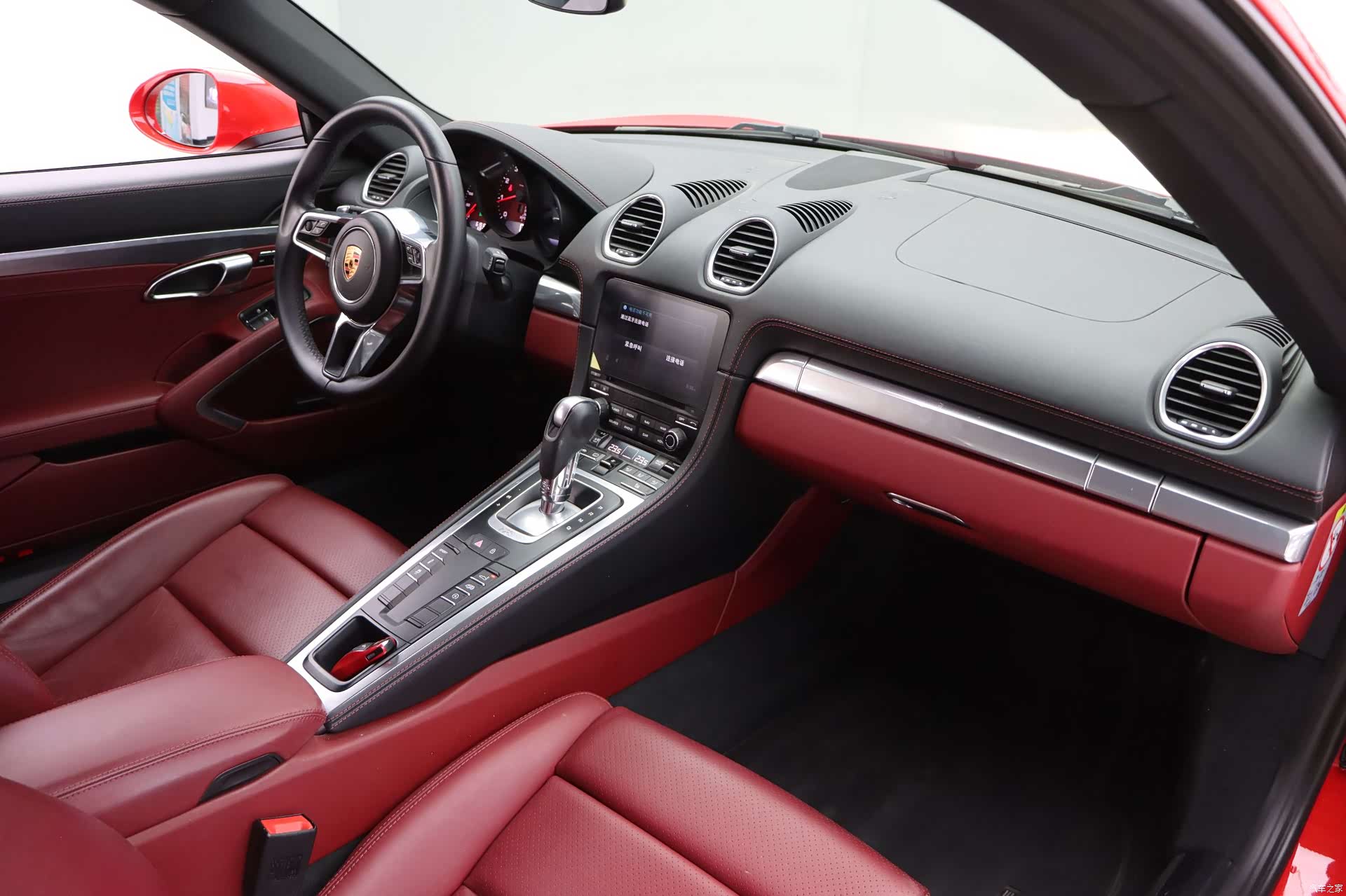 Porsche Cayman, 2019 21