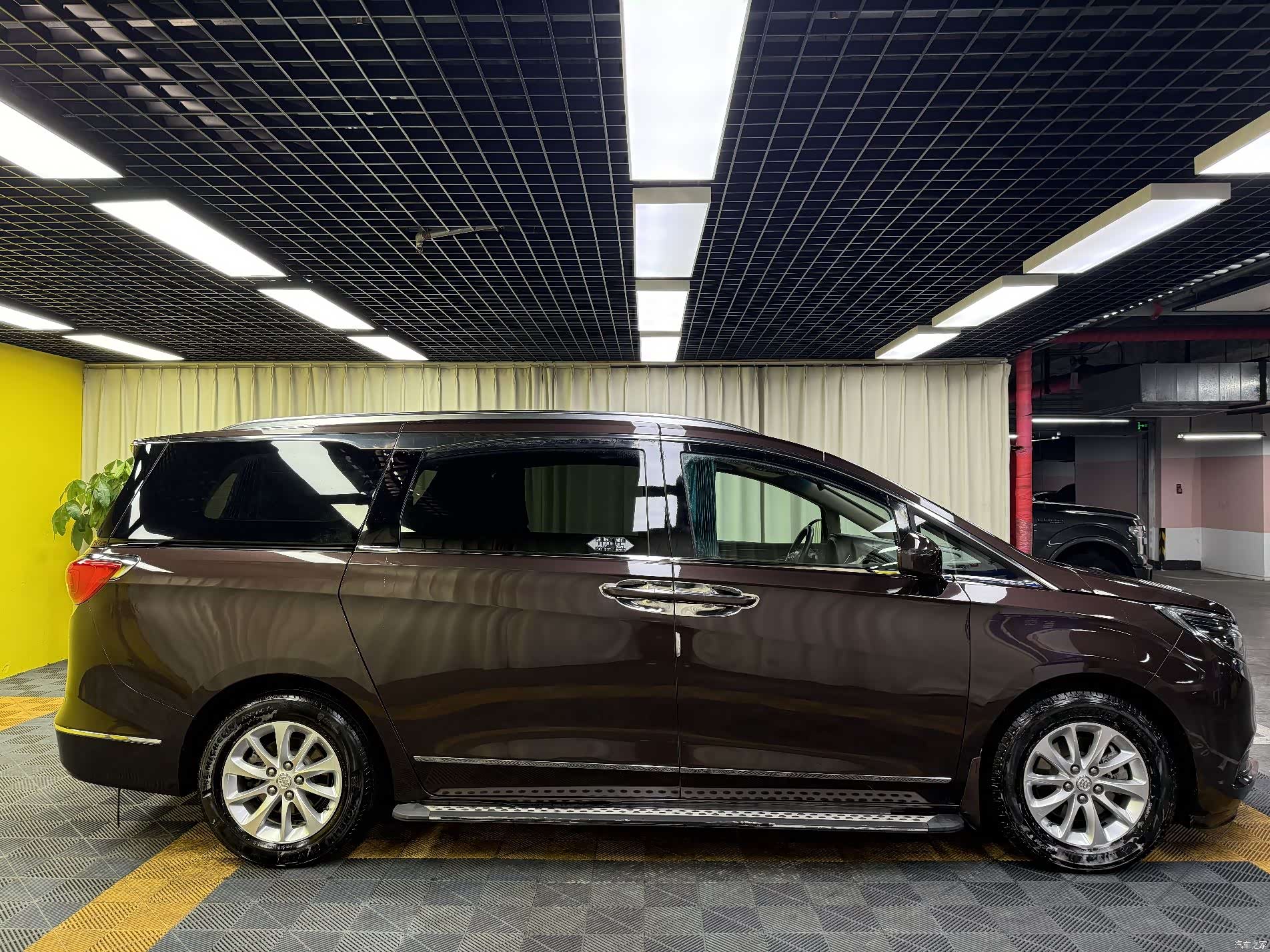 Buick GL8, 2019 10
