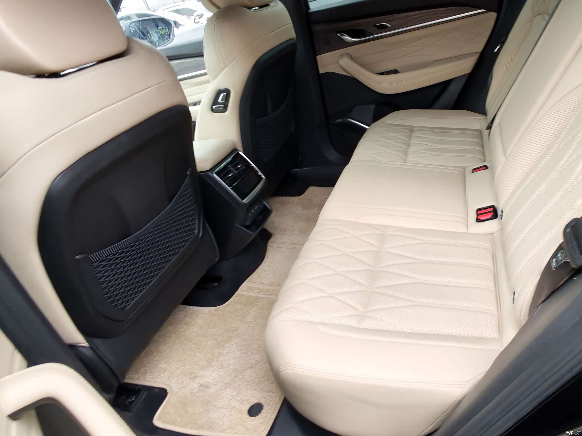 Geely Xingyue L, 2025 12