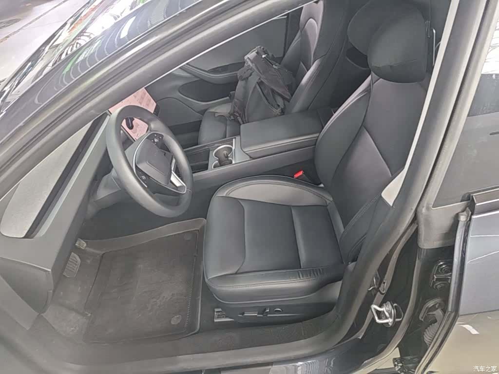 Tesla Model 3, 2024 15