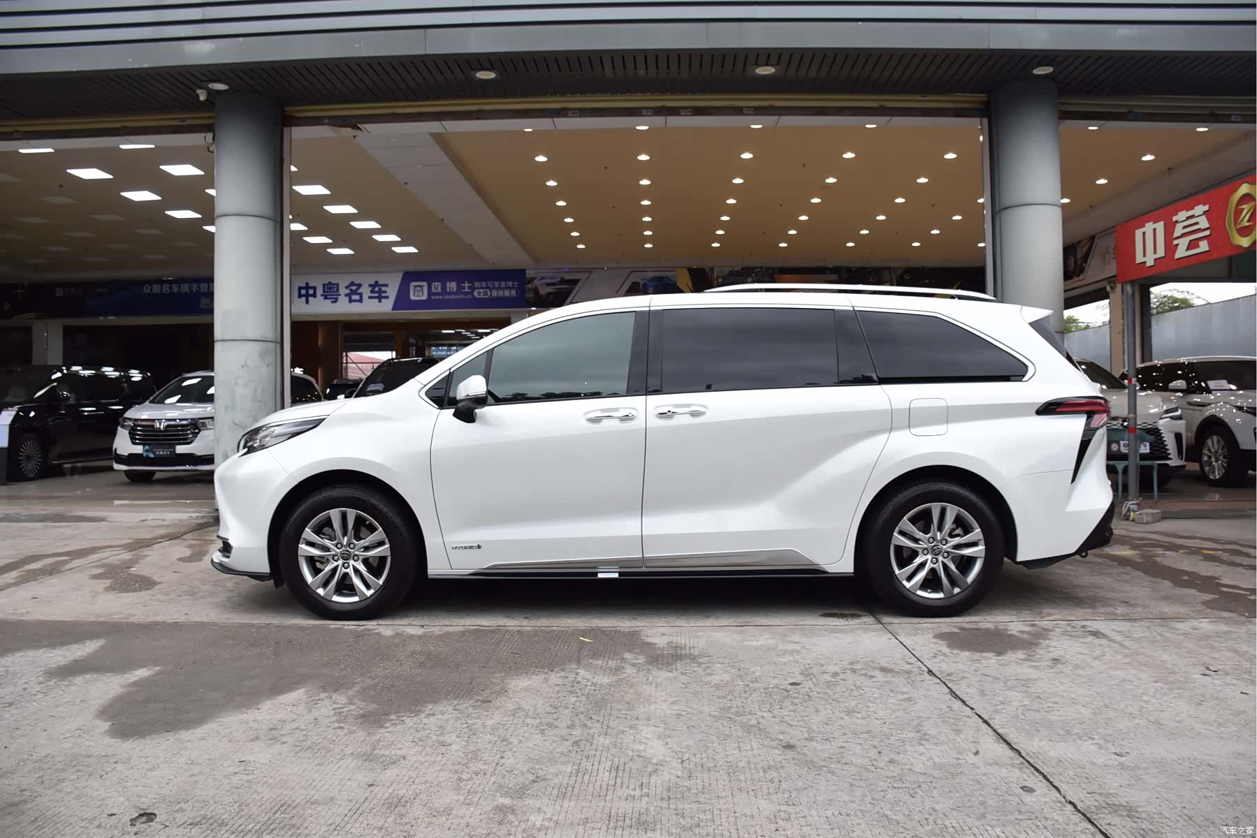 Toyota Sienna, 2022 4