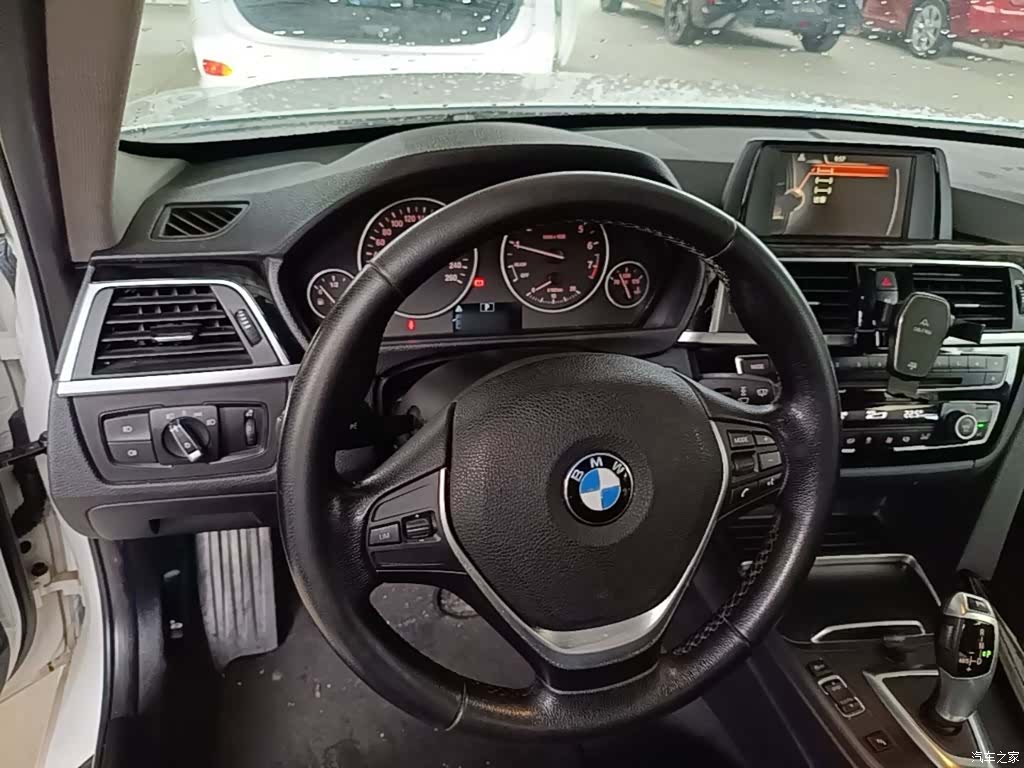 BMW 3 Series, 2017 11