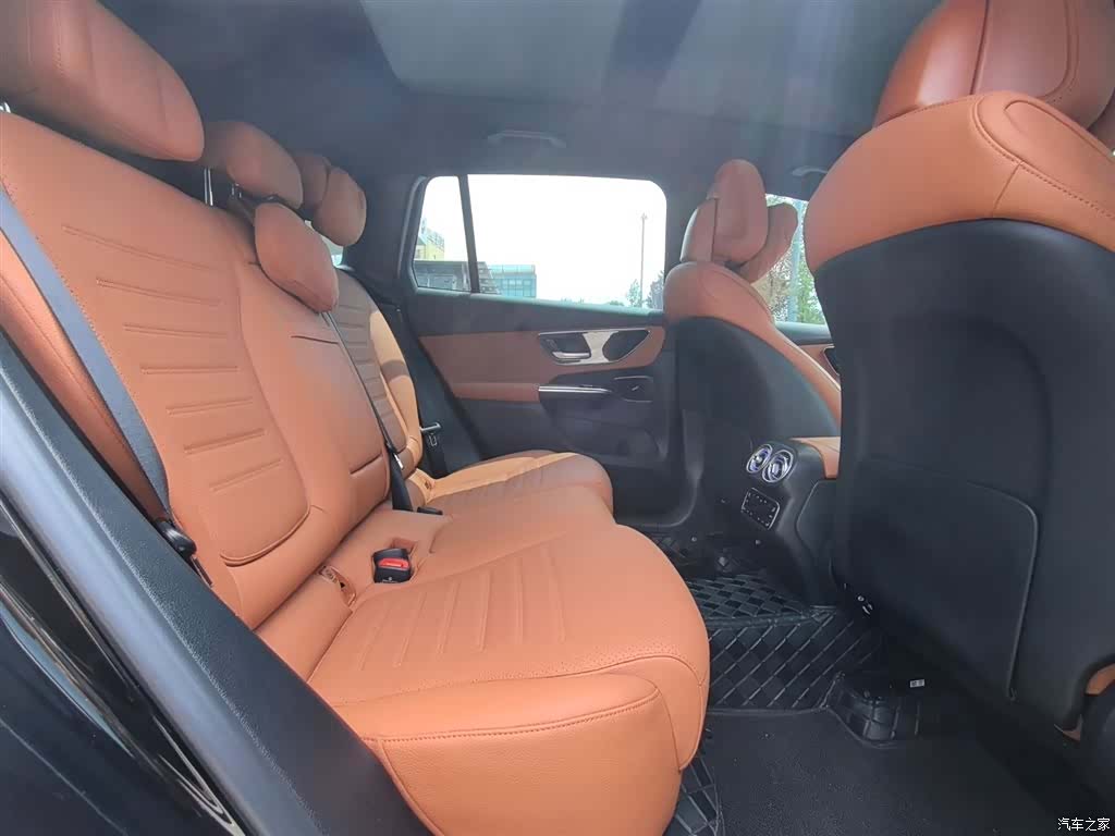 Mercedes-Benz GLC, 2024 14