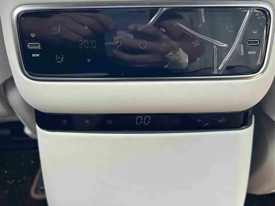 Li Auto Ideal L9
