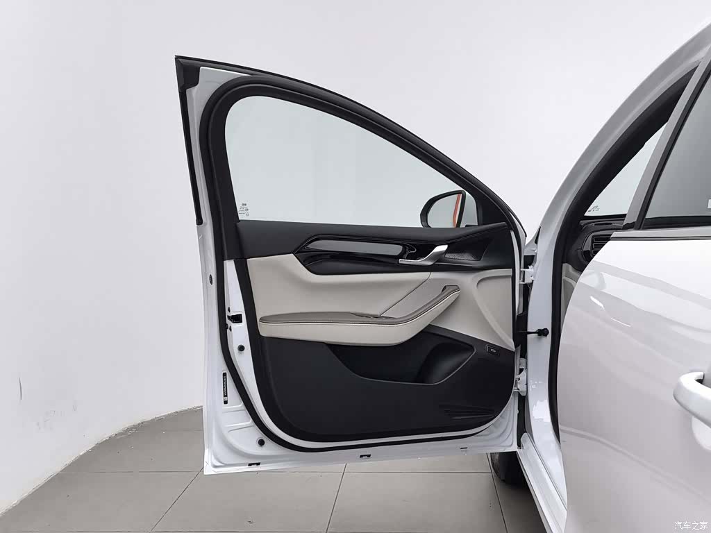 BYD Qin, 2023 8