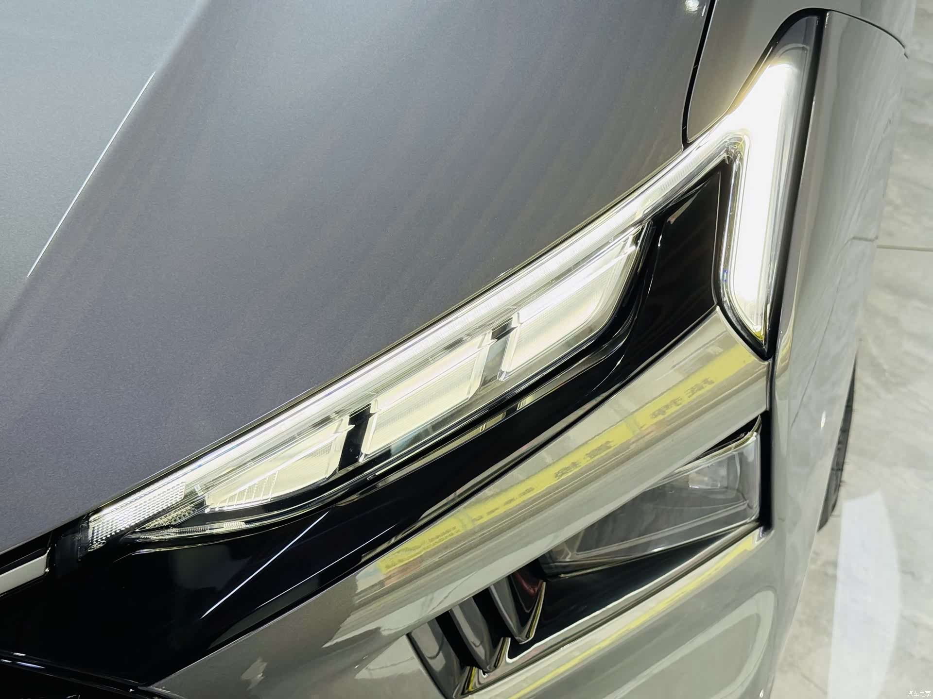 Ford Mondeo, 2025 7