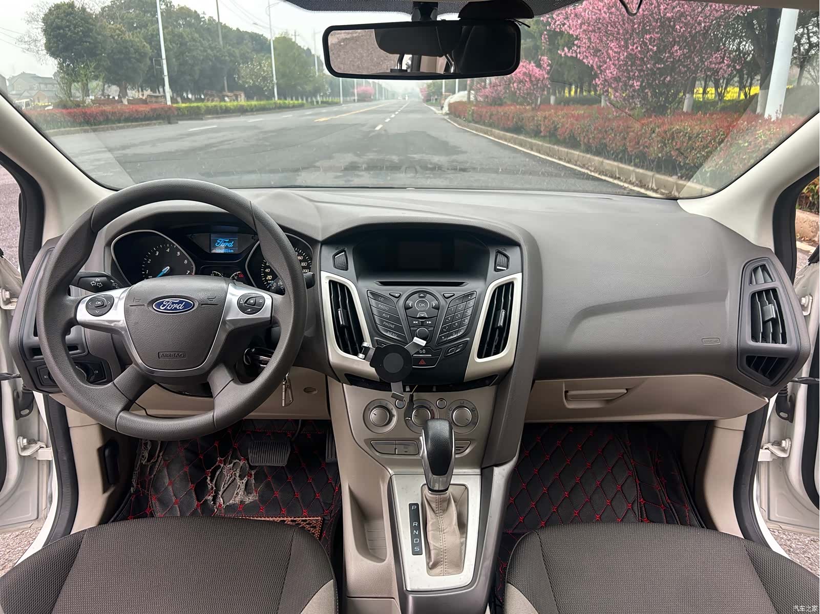 Ford Focus, 2015 9