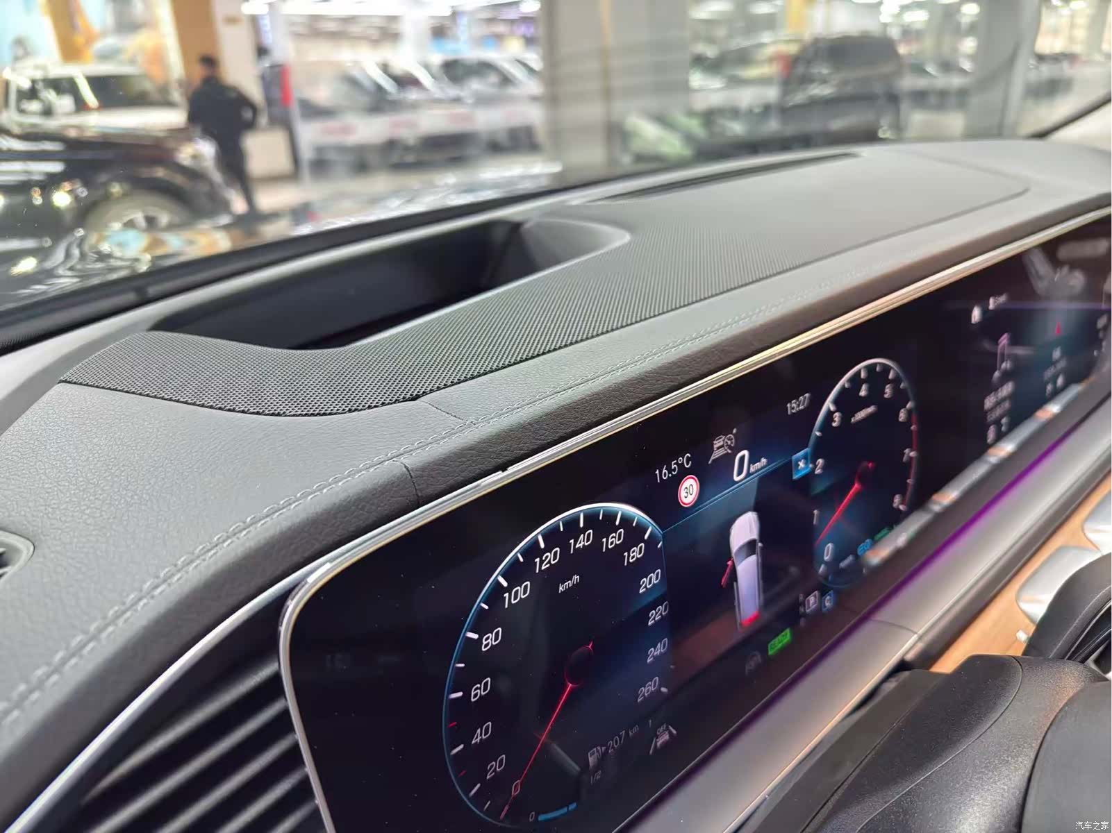 Mercedes-Benz GLS, 2022 11