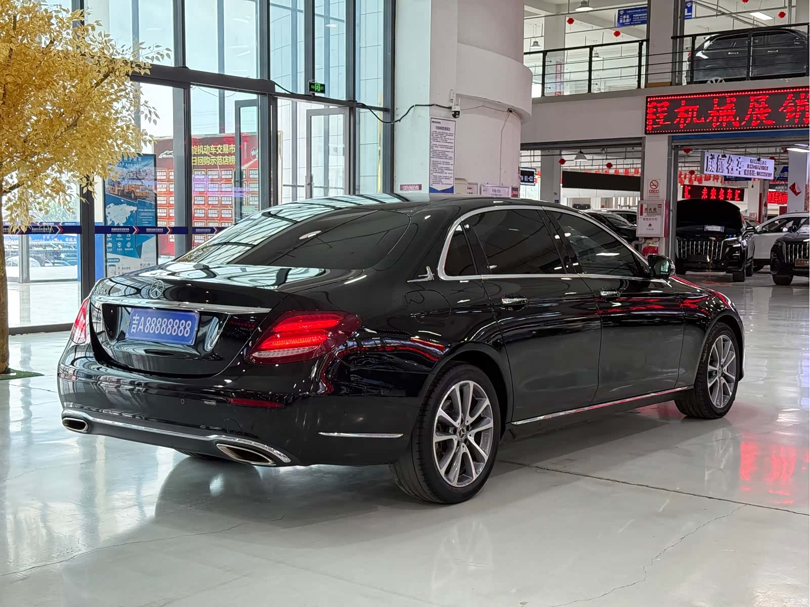 Mercedes-Benz E-Class, 2017 4