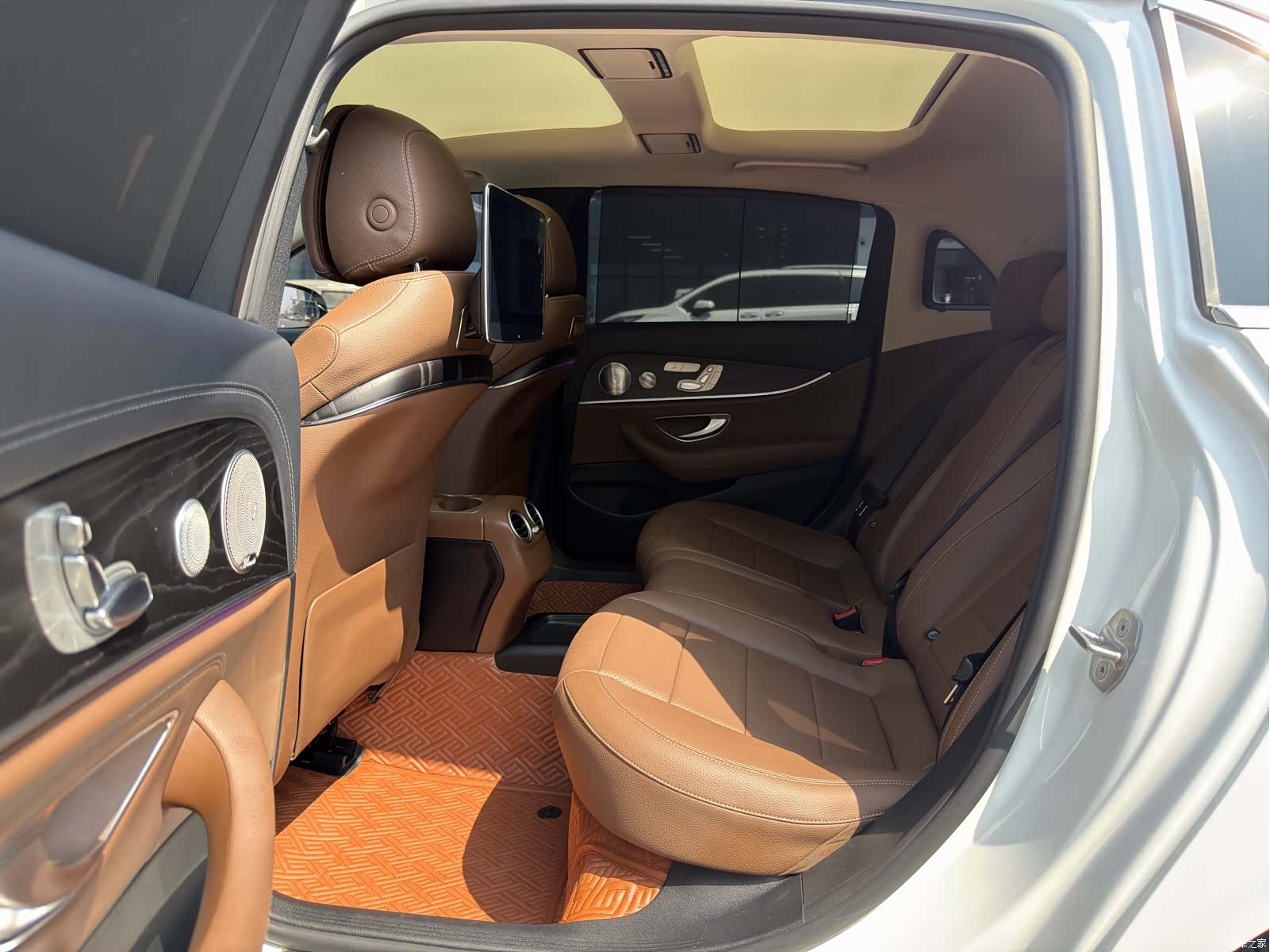 Mercedes-Benz E-Class, 2019 7