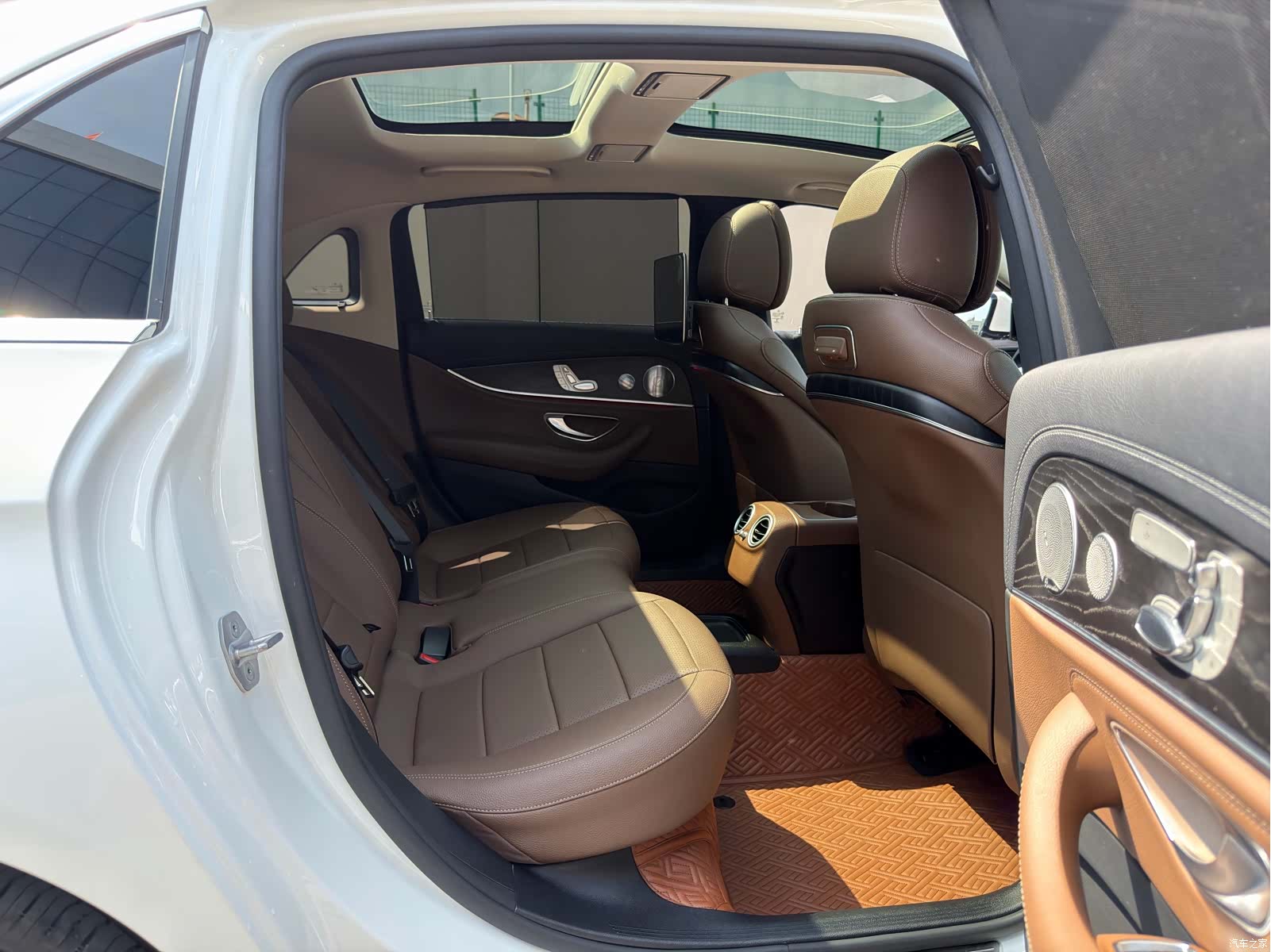 Mercedes-Benz E-Class, 2019 10