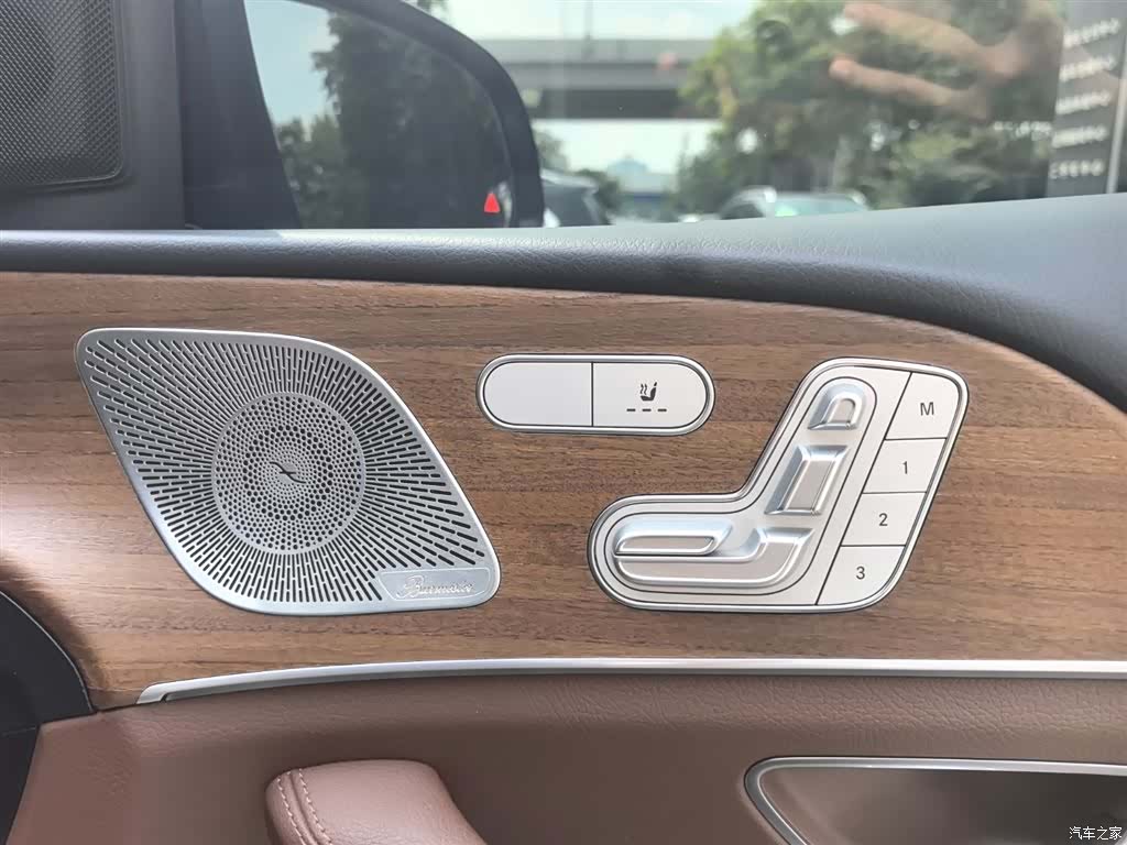 Mercedes-Benz GLE, 2024 15