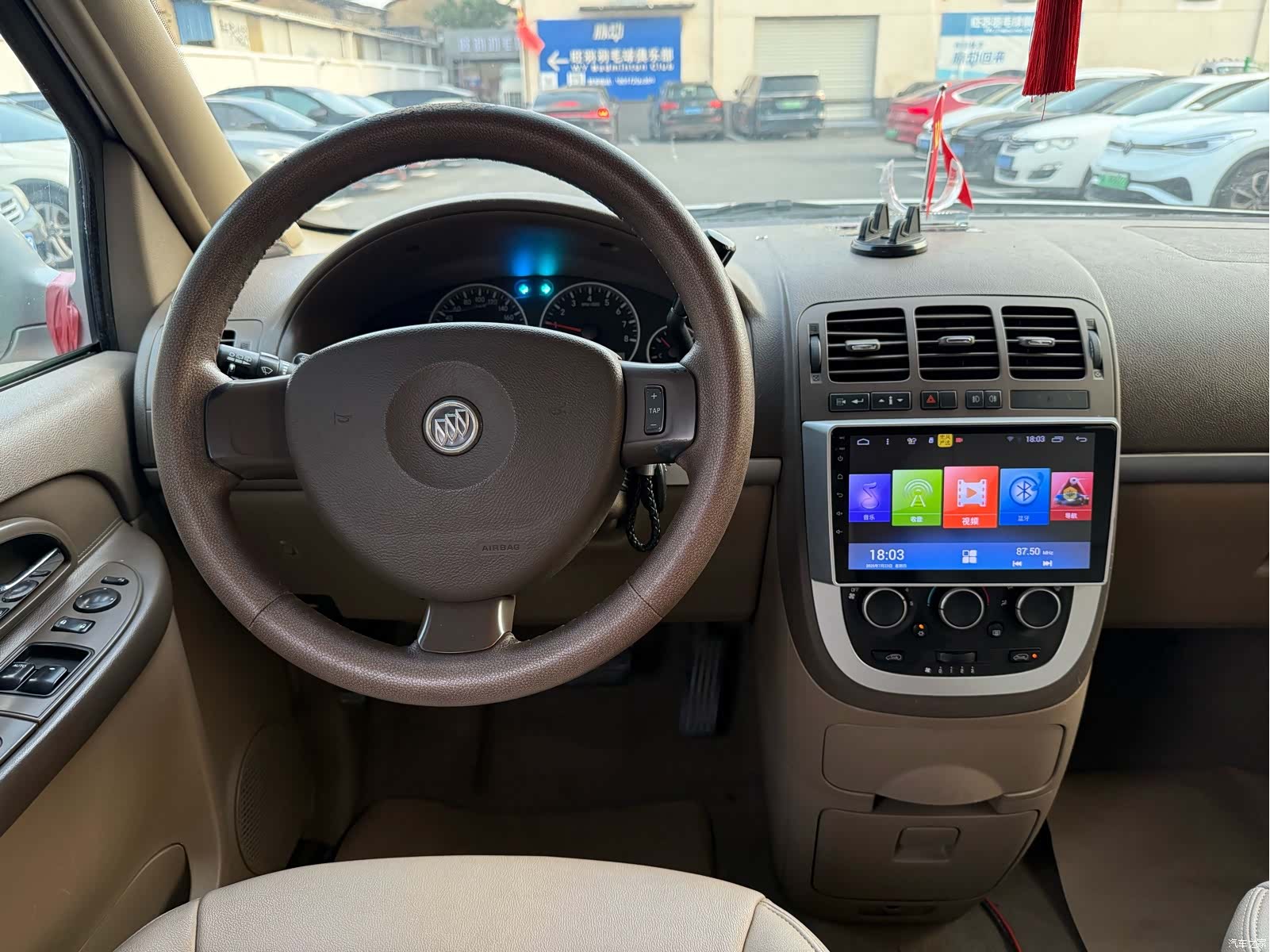 Buick GL8, 2014 8