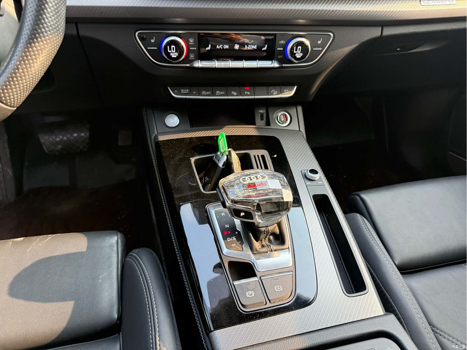 Audi Q5L, 2021 10