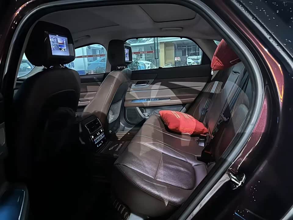 Jaguar XFL Jaguar XFL