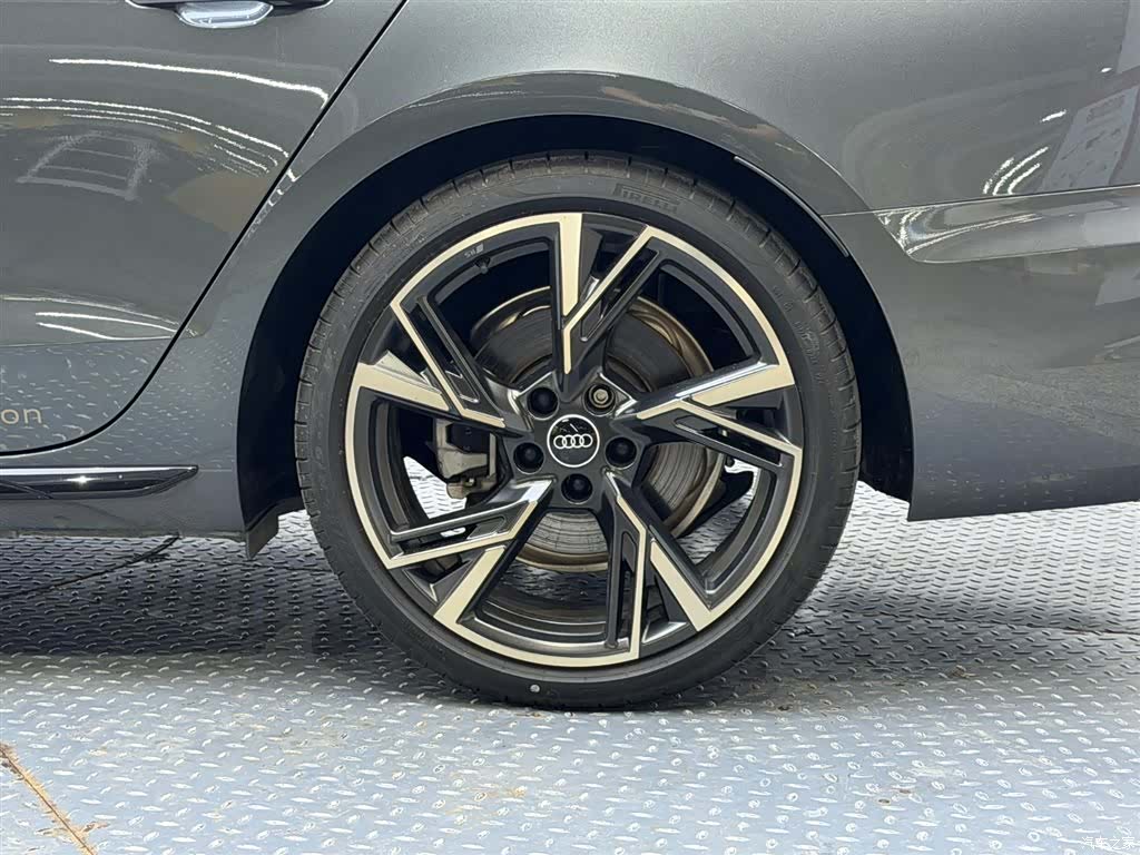 Audi A4L, 2024 12