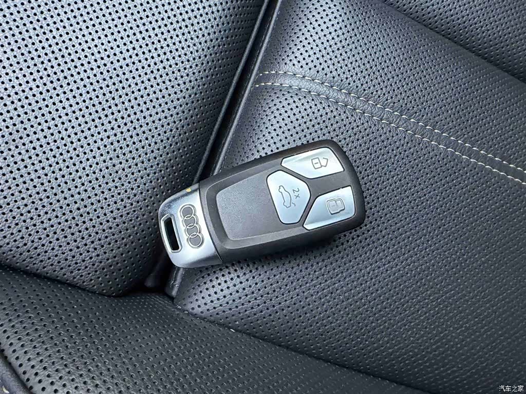 Audi A4L, 2024 17