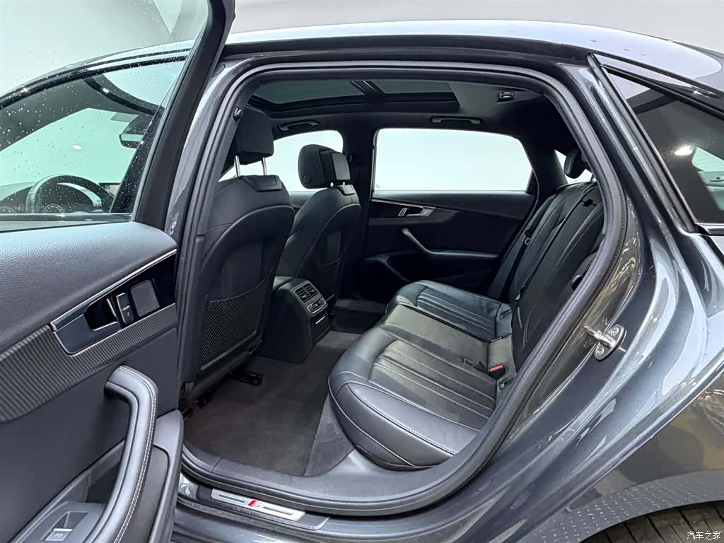 Audi A4L, 2024 15
