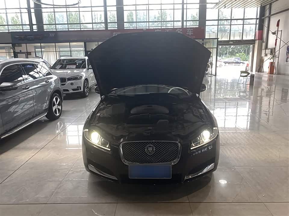 Jaguar XF Jaguar XF