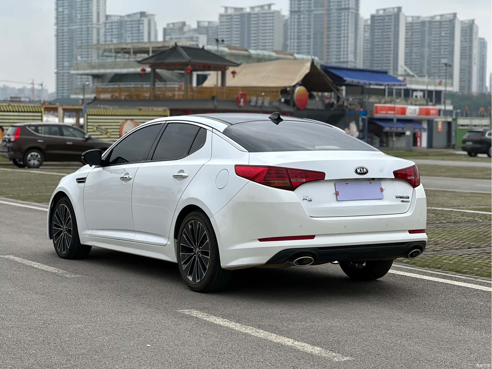 Kia K5, 2013 4
