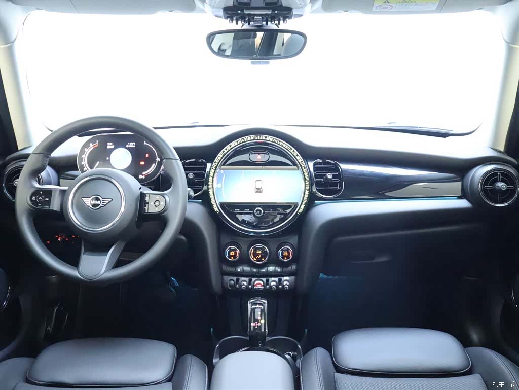 Mini Cooper, 2023 13