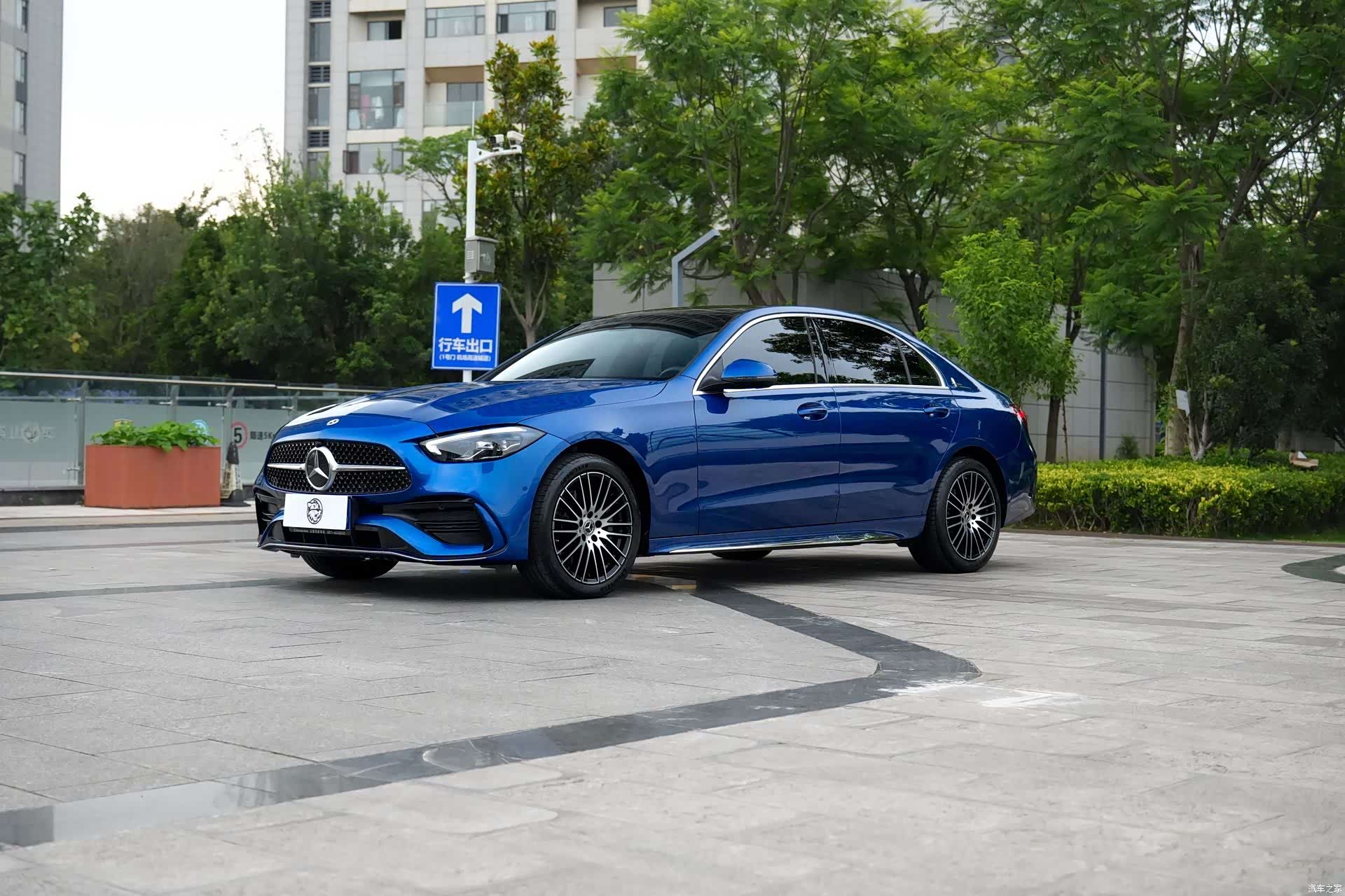 Mercedes-Benz C-Class, 2022 3