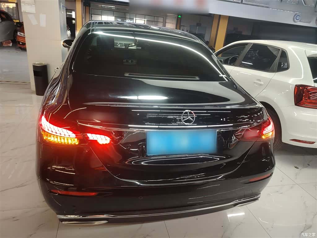 Mercedes-Benz E-Class, 2023 22
