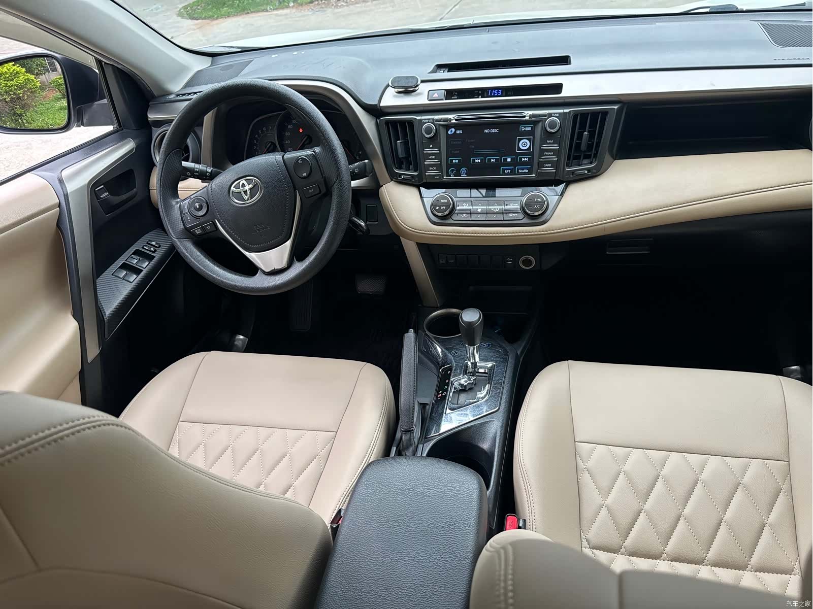 Toyota RAV4, 2015 7