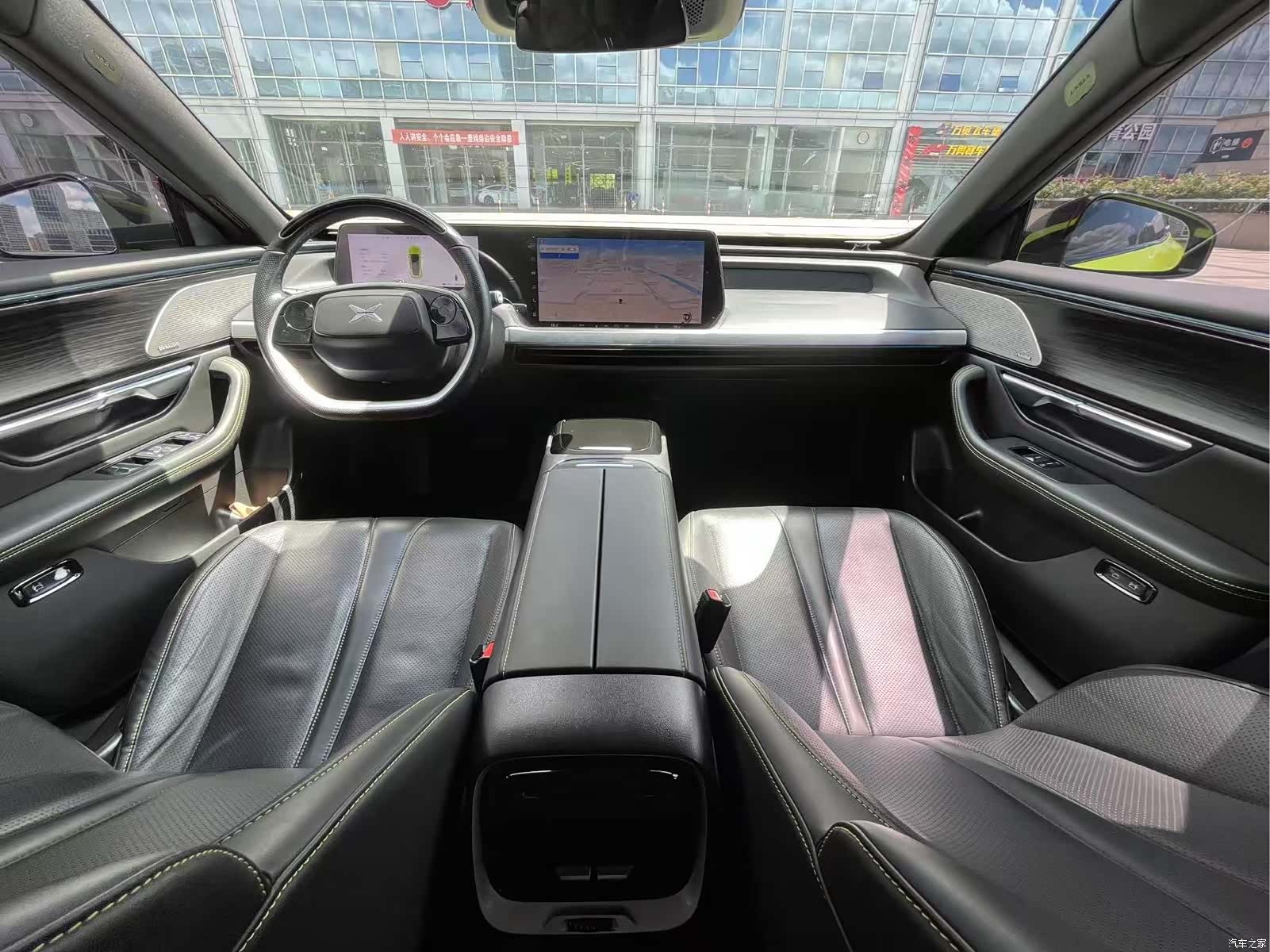 Xpeng P7, 2022 все фото