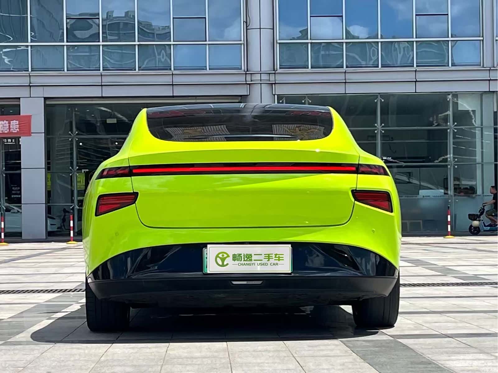 Xpeng P7, 2022 4