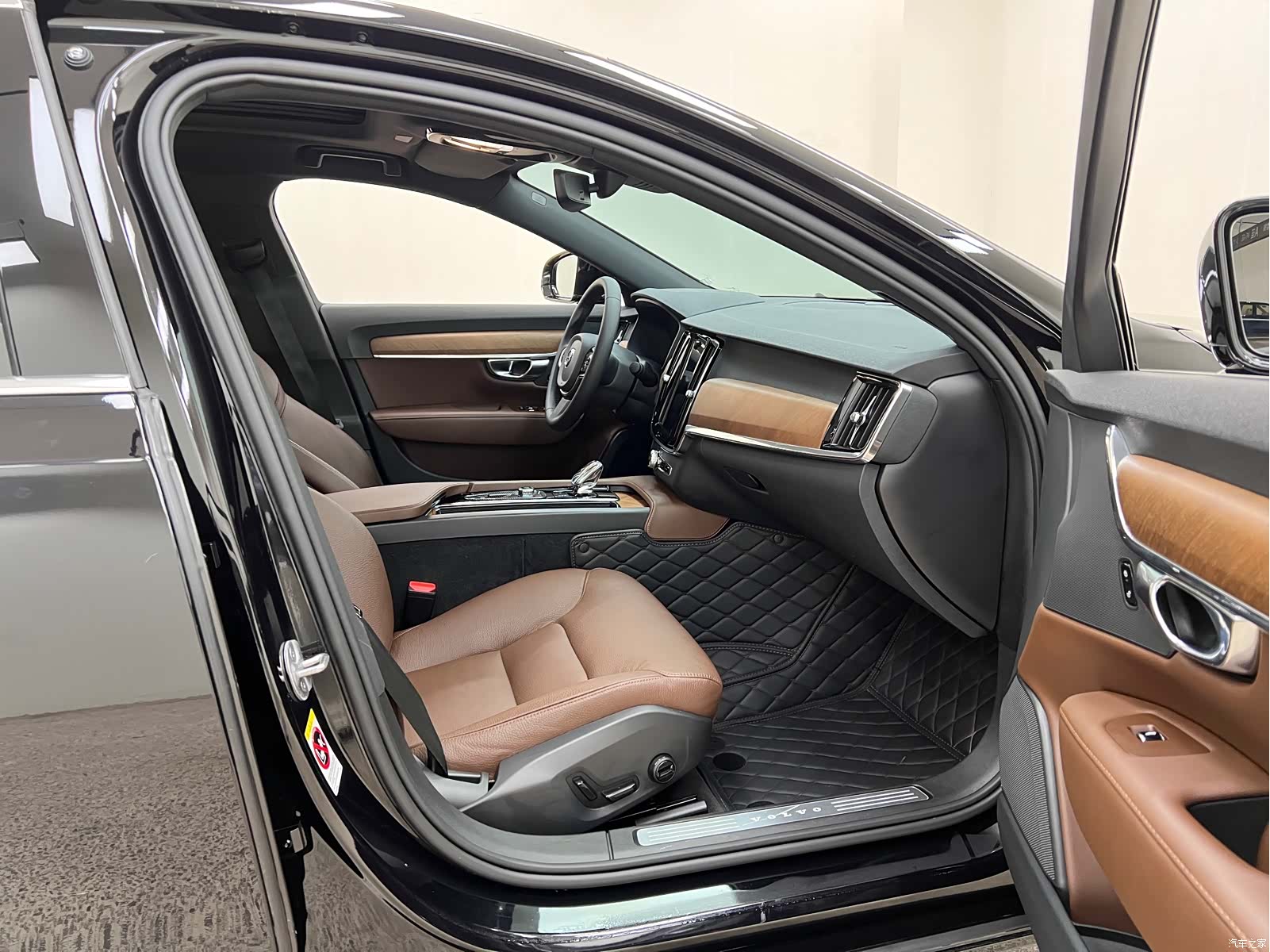 Volvo S90, 2024 32