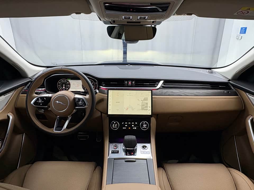 Jaguar F-PACE Jaguar F-PACE