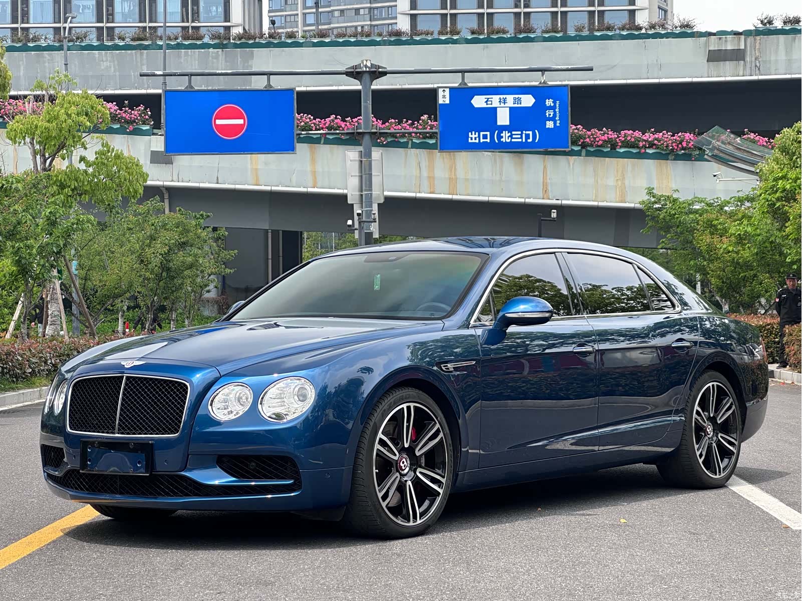 Bentley Flying Spur, 2018 все фото