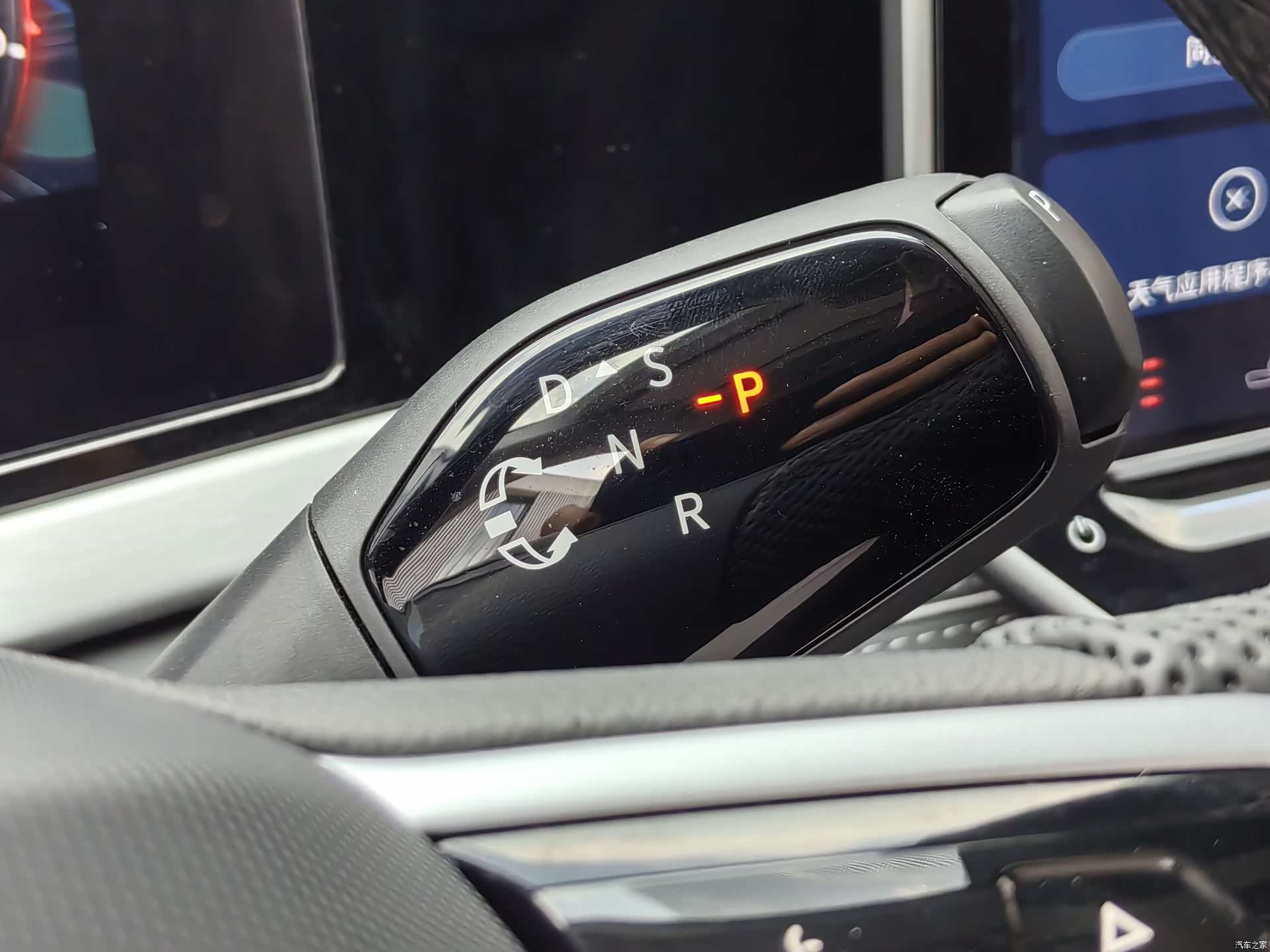 Volkswagen Passat, 2025 13