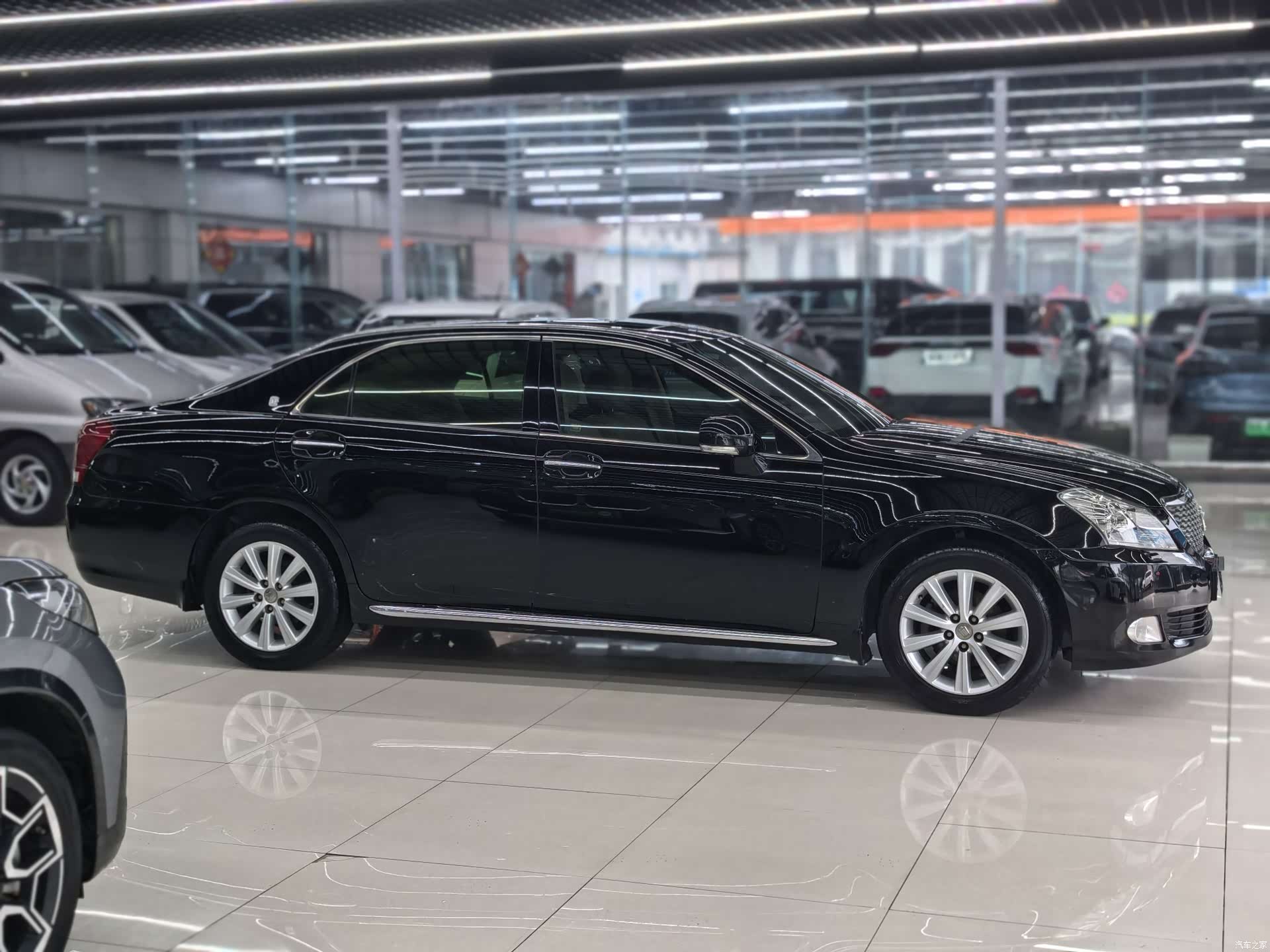 Toyota Crown, 2011 6
