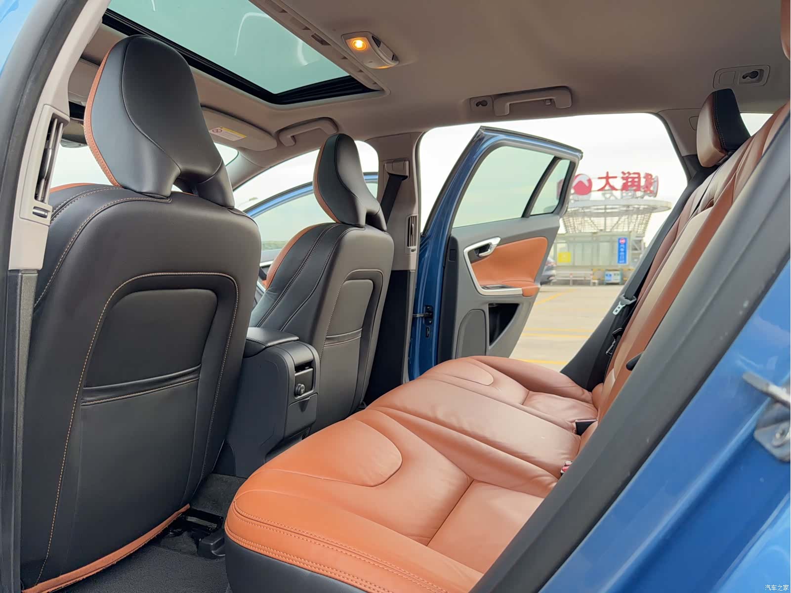 Volvo V60, 2015 11
