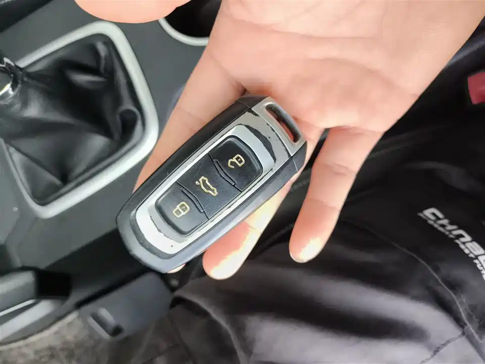 Geely Vision X6